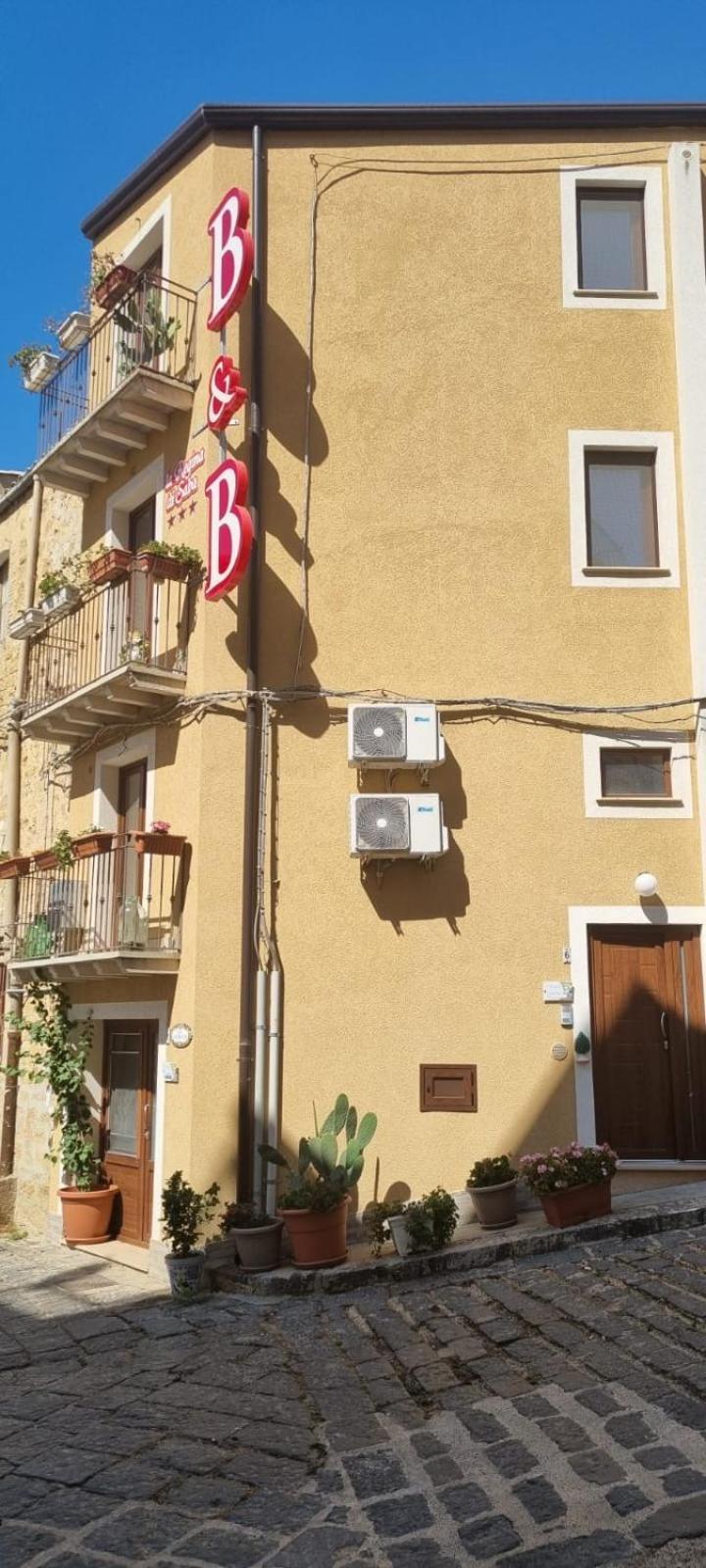 La Regina Di Saba Piazza Armerina Exterior foto